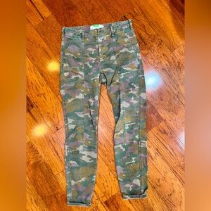 Anthropologie Jefferson Slim Utility Camo Pants (Size 28)